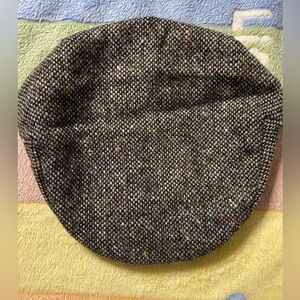 HANNA HATS OF DONEGAL Grey Gingham Plaid PURE WOOL Newsboy ERIN TWEED HAT